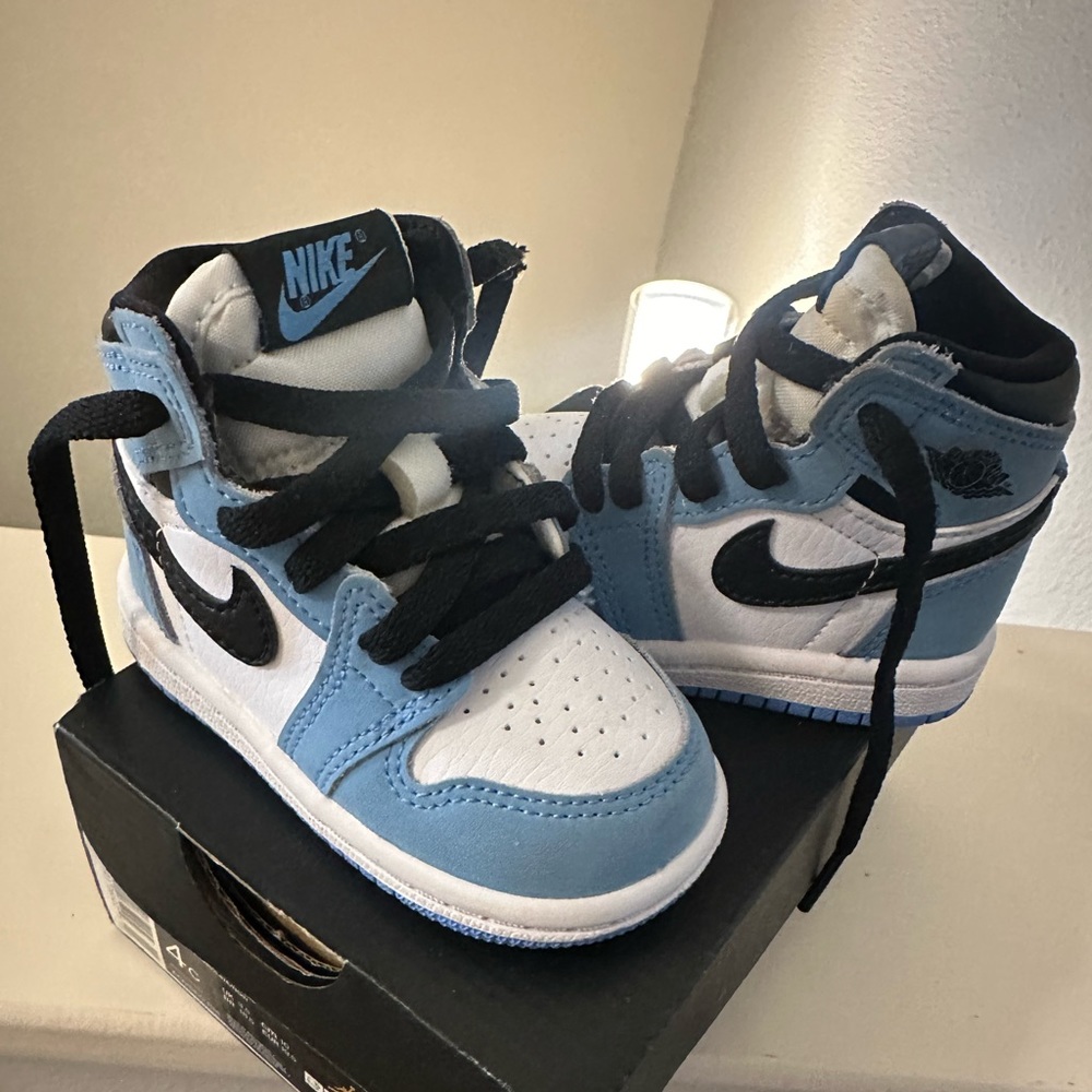 Toddler Jordan 1’s